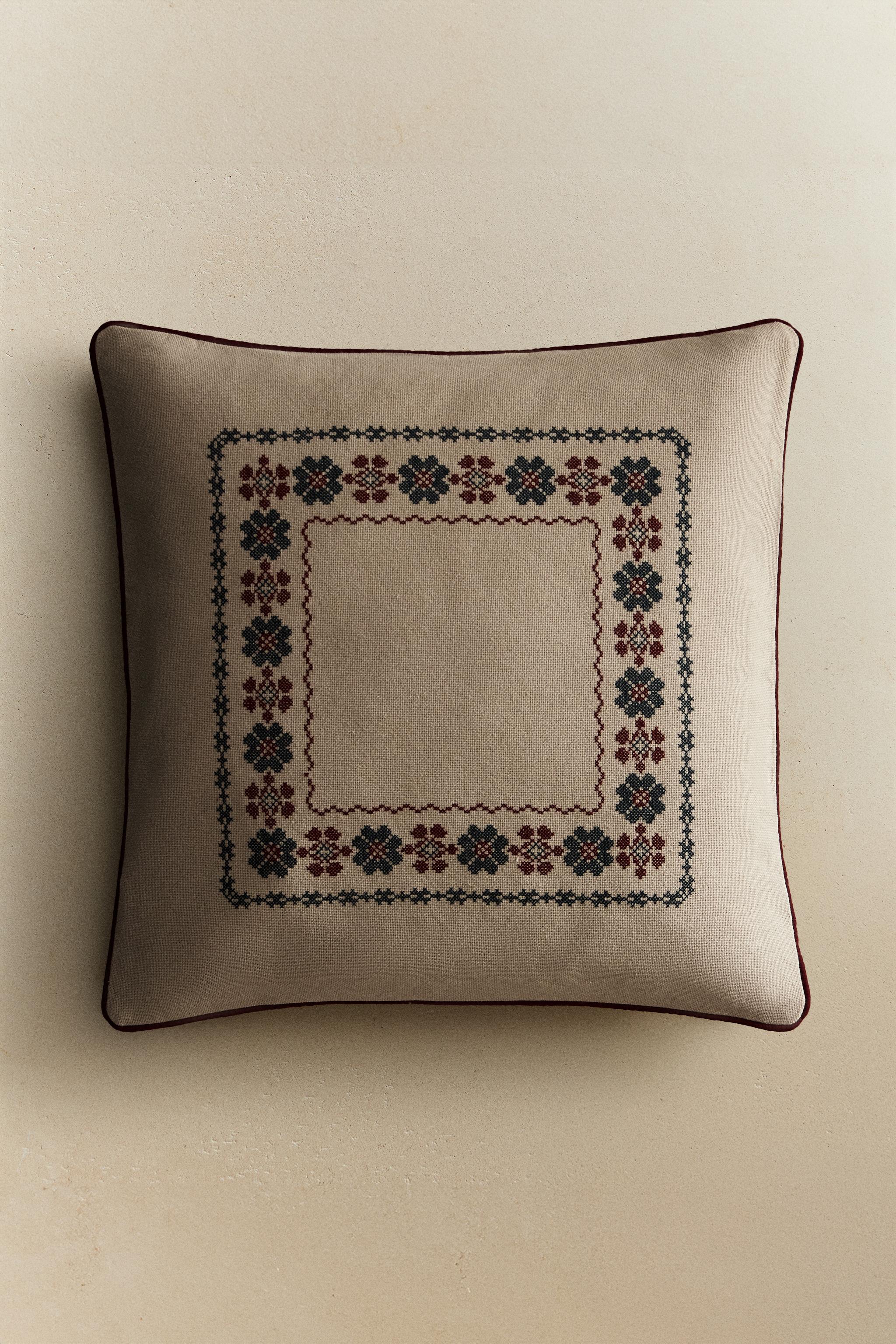 CHRISTMAS COTTON THROW PILLOW COVER WITH EMBROIDERY